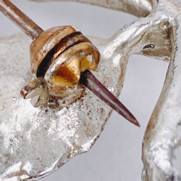 Mid Century AB Rhinestone Floral Brooch Silver Tone Textured Metal Vintage Pin - Picture 5 of 11